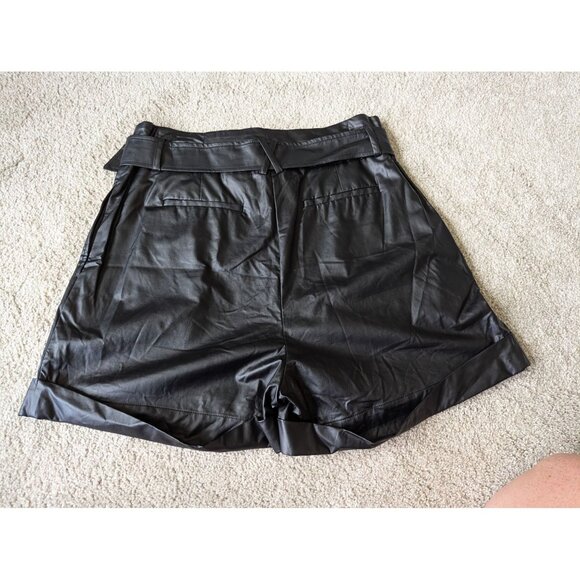 Elizabeth and James Vegan Leather High Waisted Paperbag Shorts Size 12 - Picture 2 of 7